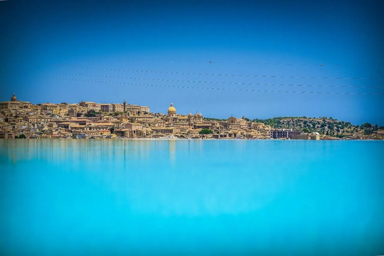 Baglio Genovesi Bed & Breakfast Noto